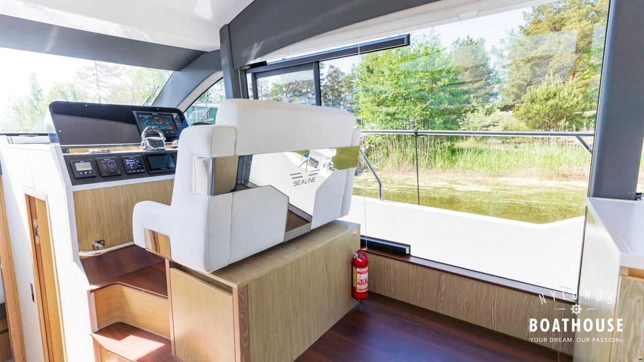 Sealine F430