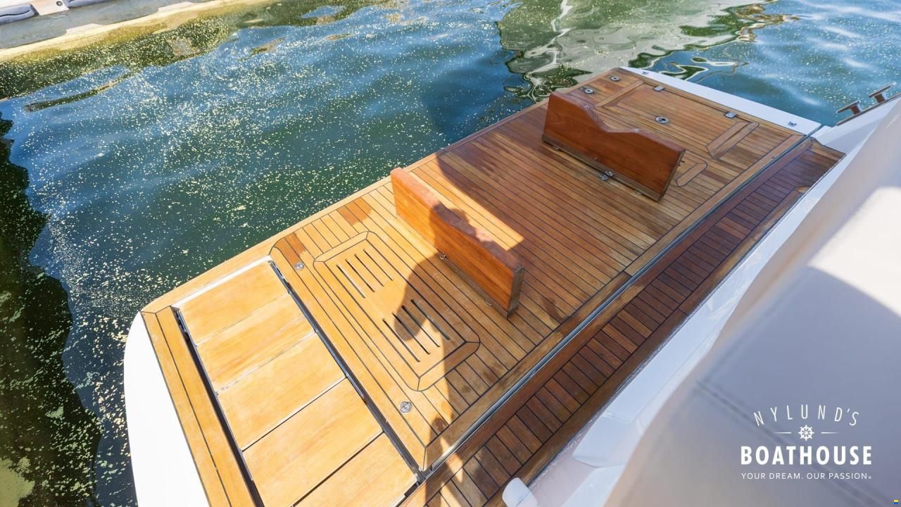 Sealine F430