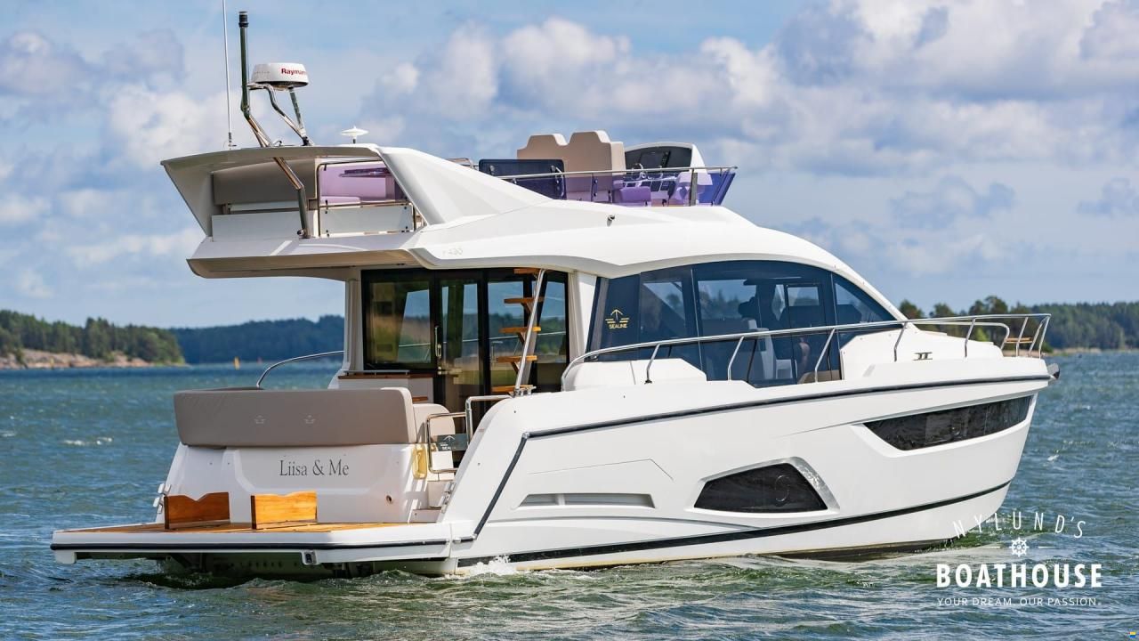 Sealine F430