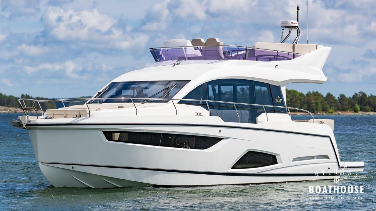 Sealine F430