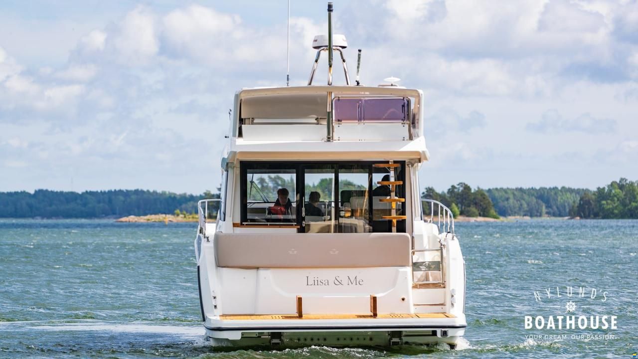Sealine F430