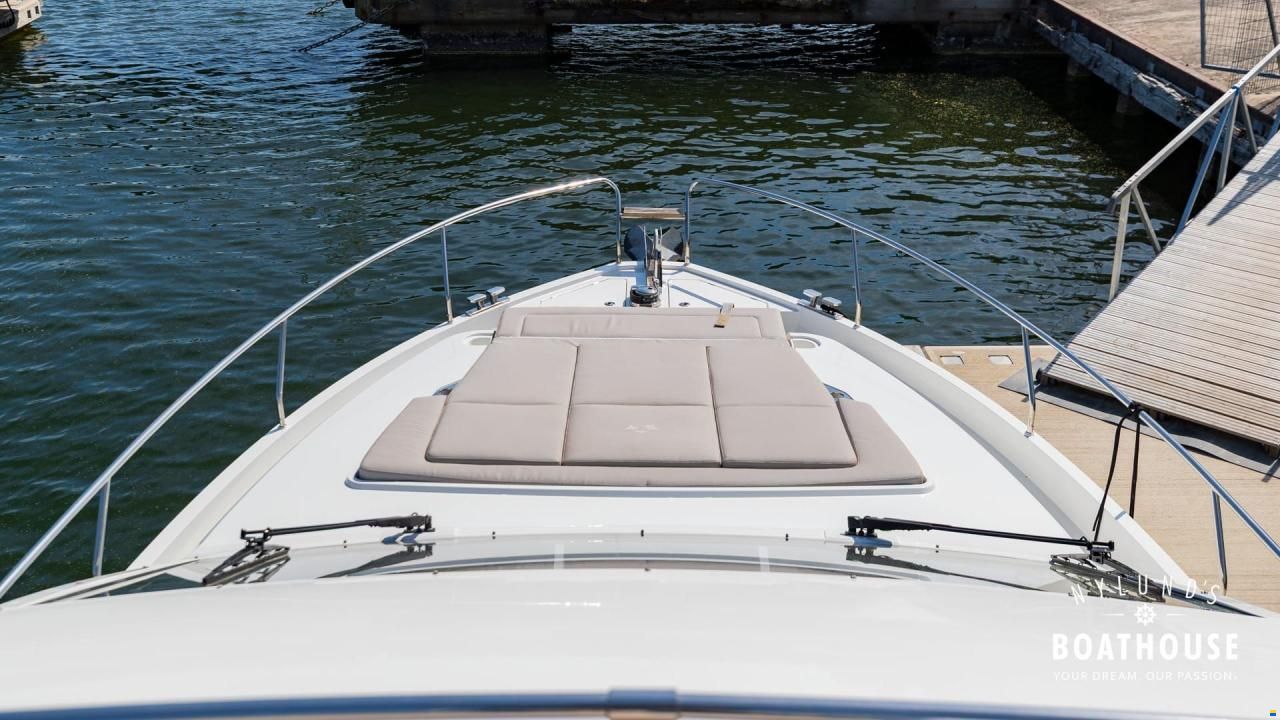 Sealine F430