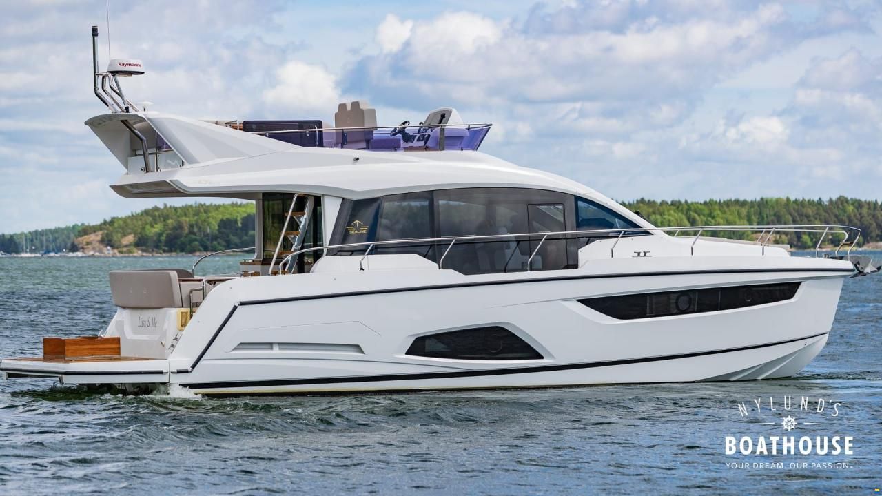 Sealine F430