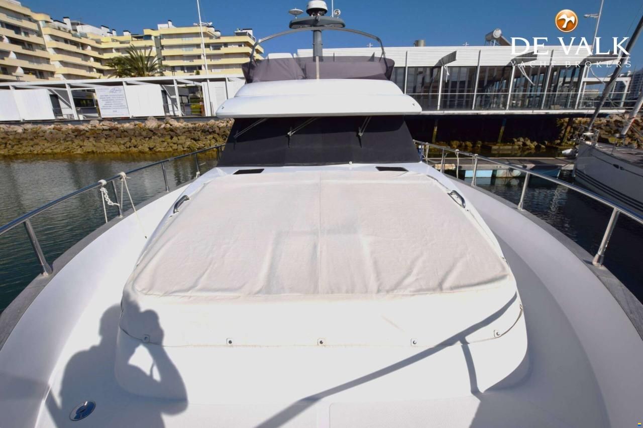 Azimut 43