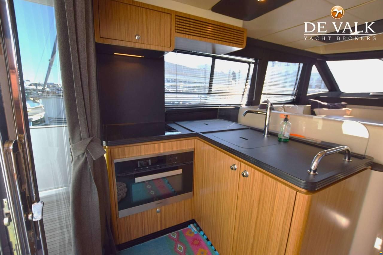 Azimut 43