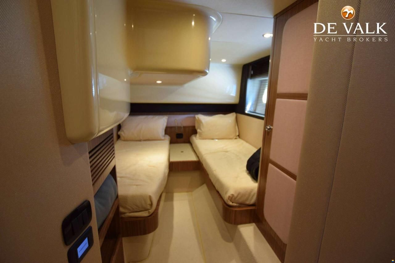 Azimut 43
