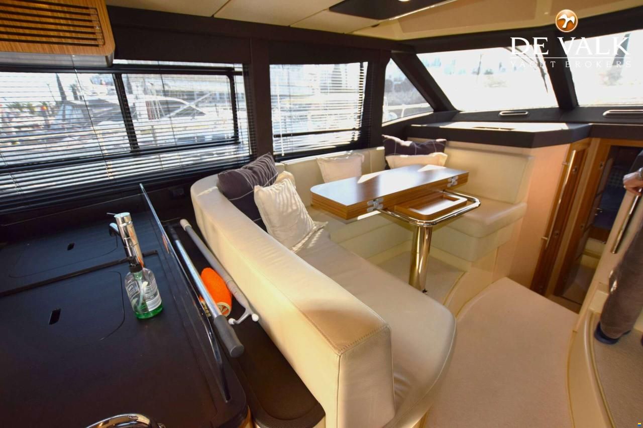 Azimut 43