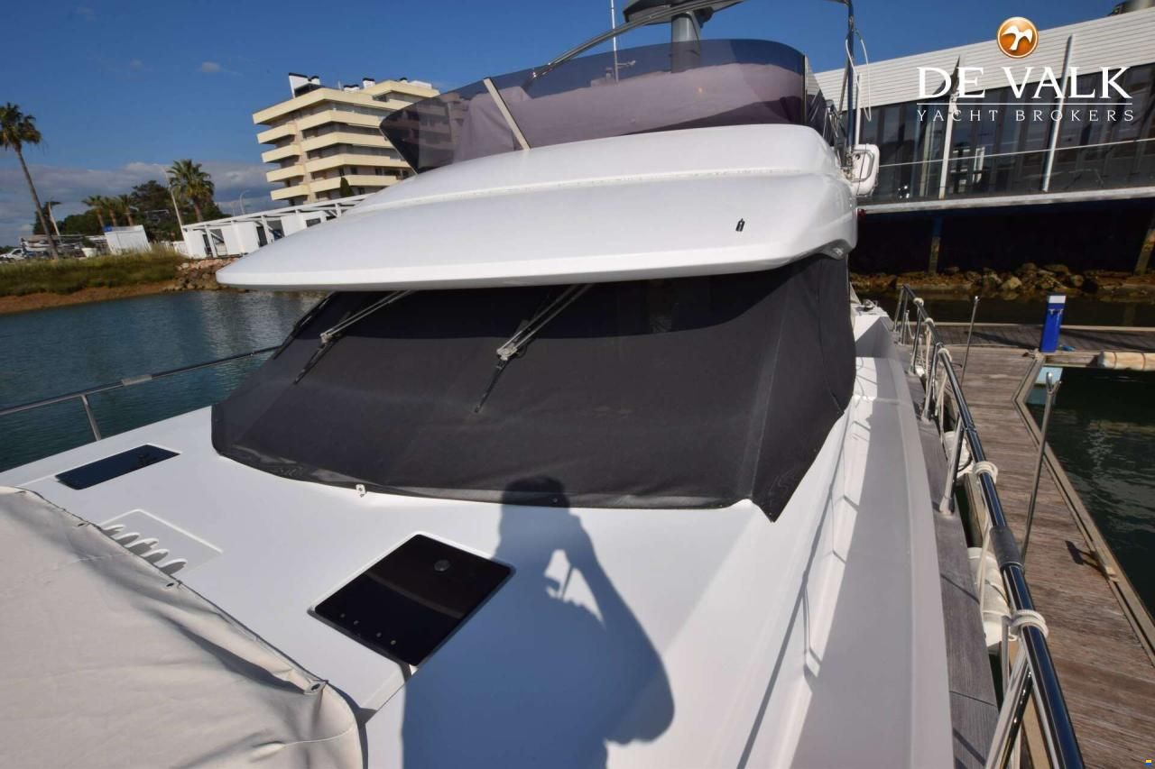 Azimut 43
