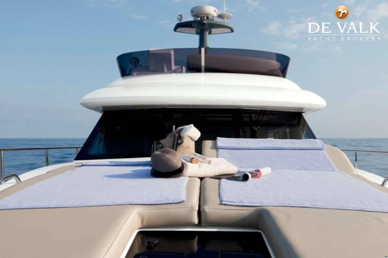 Azimut 43
