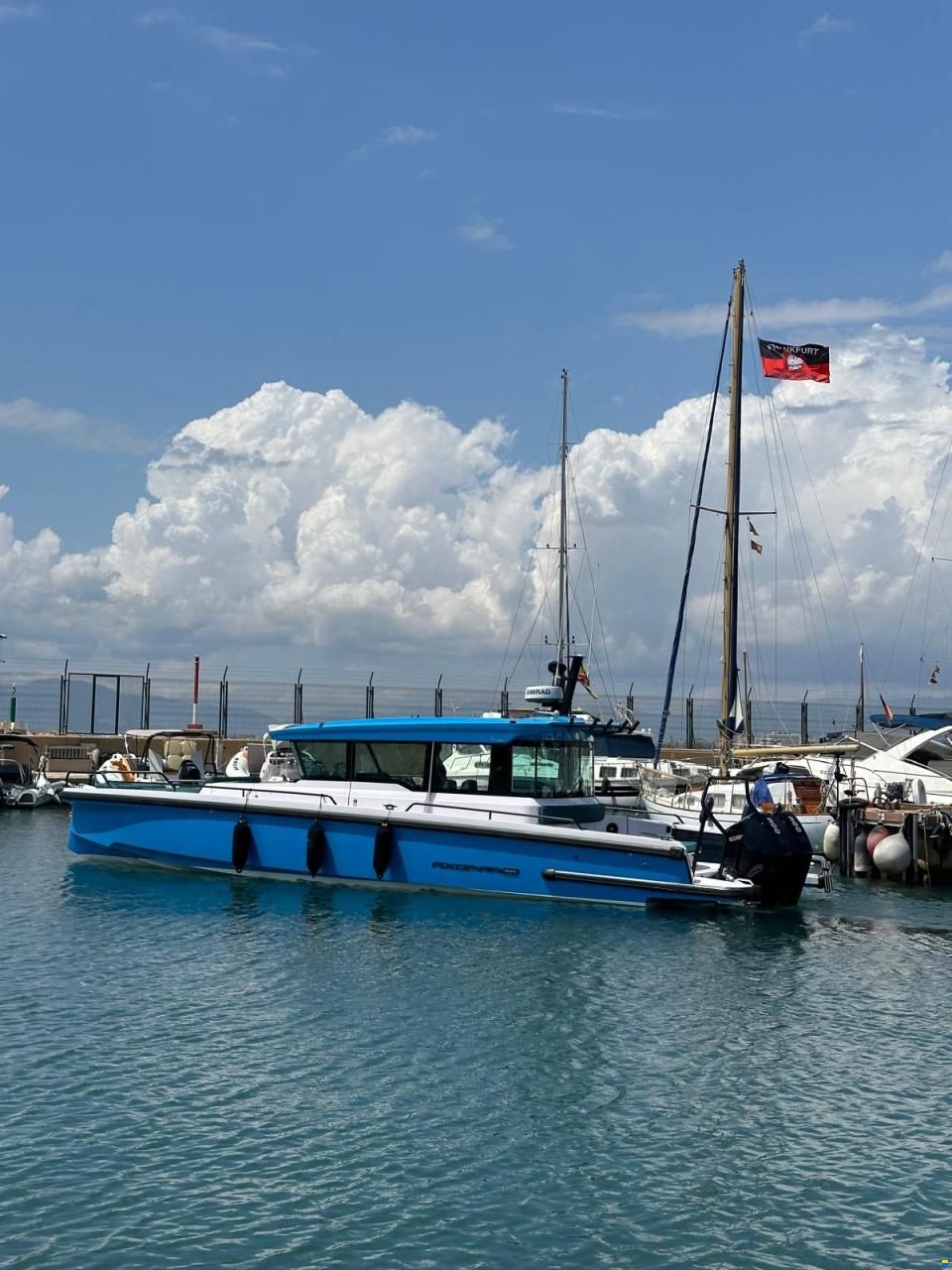 Axopar 37 Cross Cabin