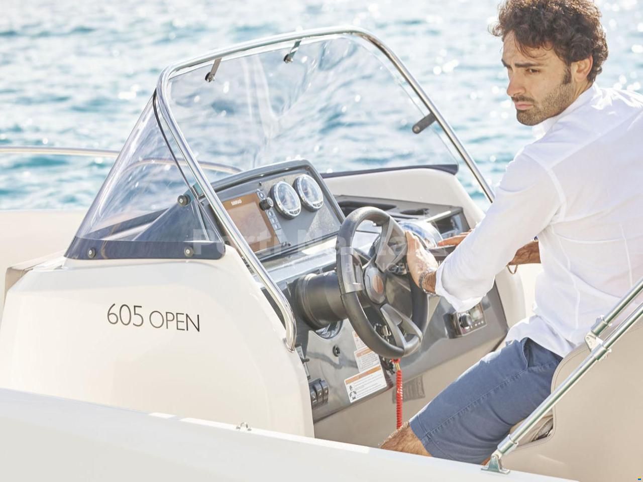 Quicksilver Activ 605 Open