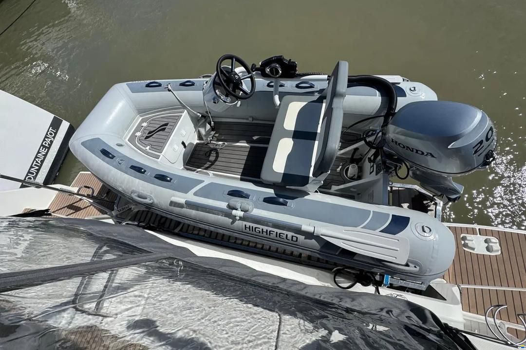 Fountaine Pajot Astrea 42