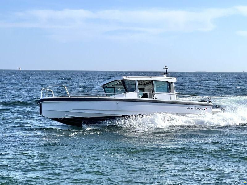 Axopar 28 Cabin