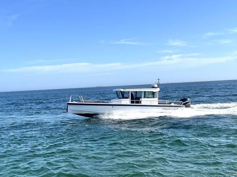 Axopar 28 Cabin
