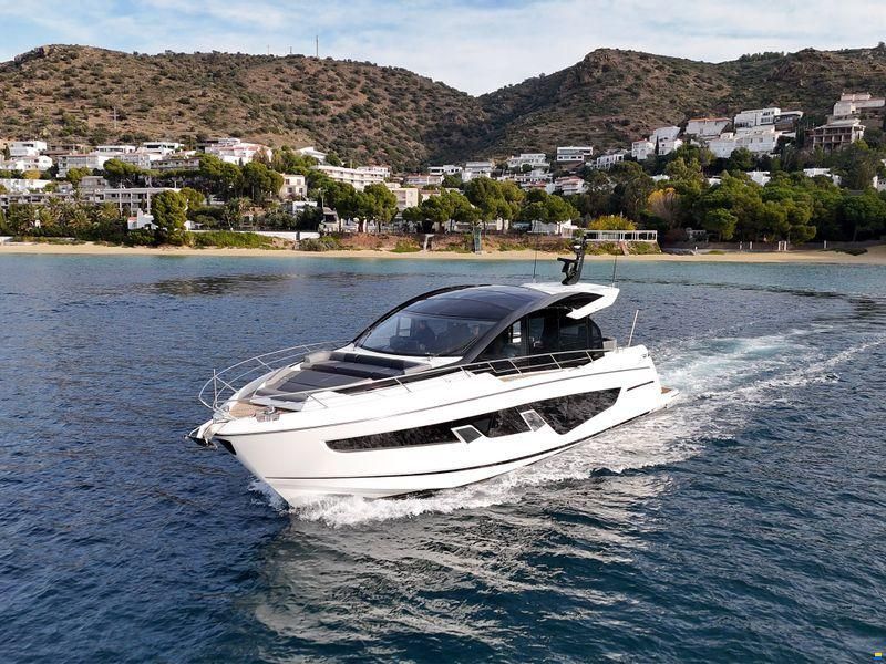 Sunseeker Predator 65