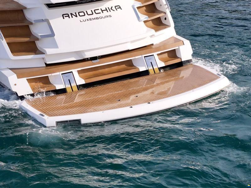 Sunseeker Predator 65