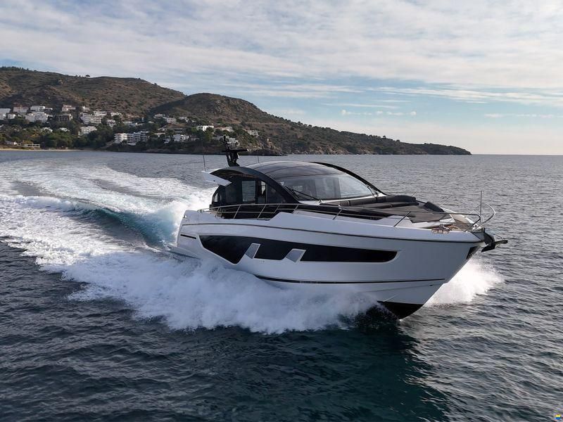Sunseeker Predator 65