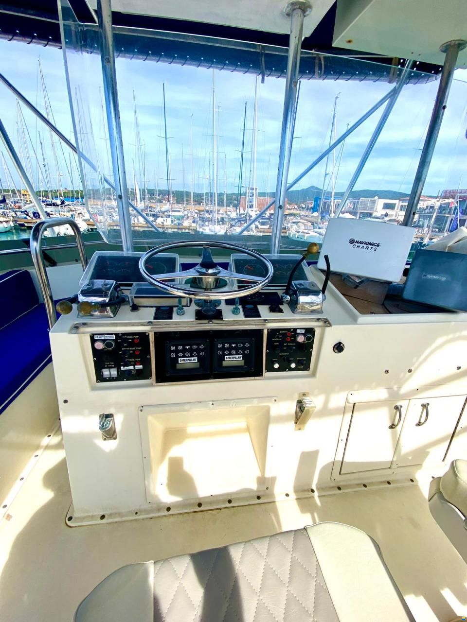 Hatteras 41 Convertible