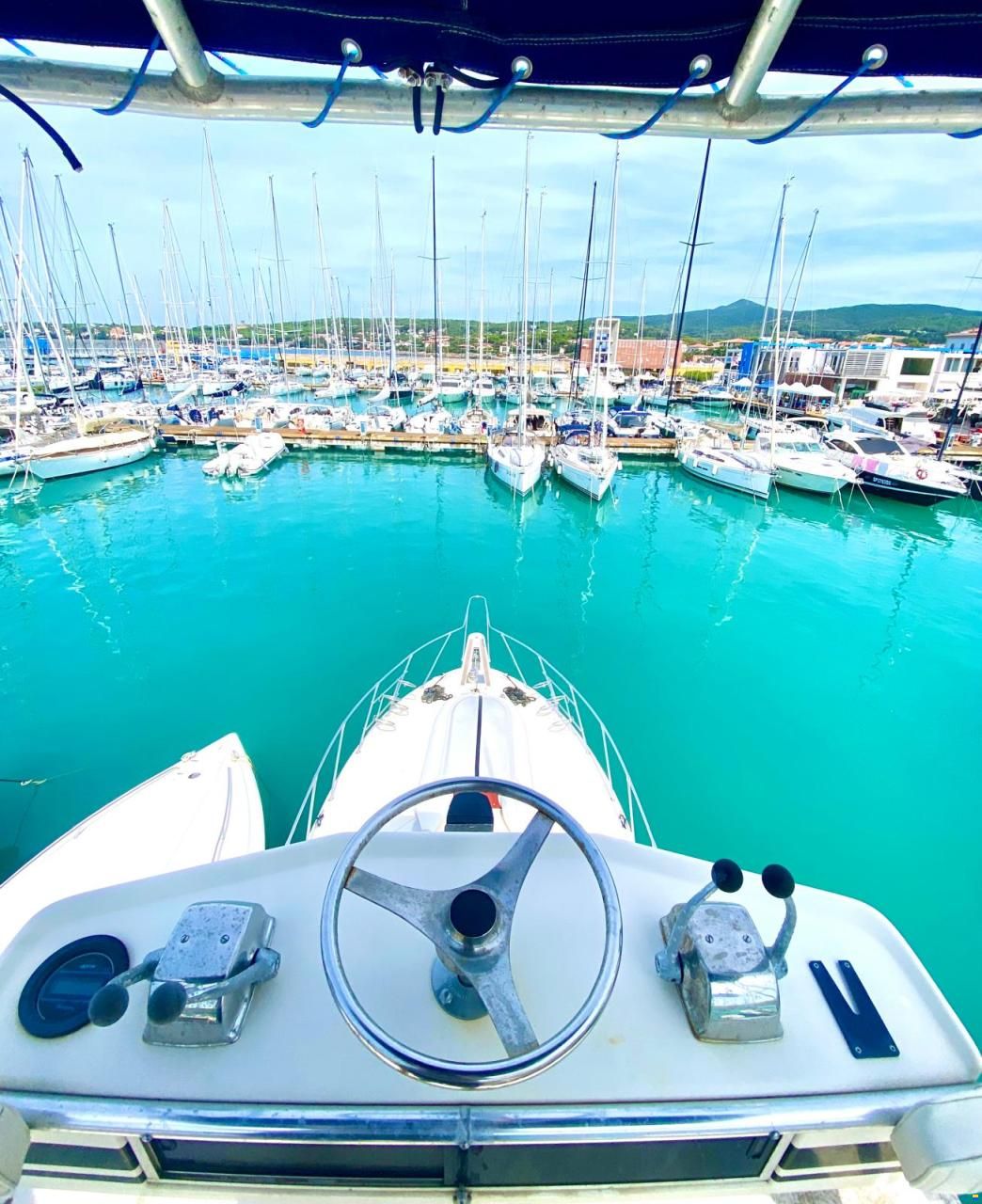 Hatteras 41 Convertible