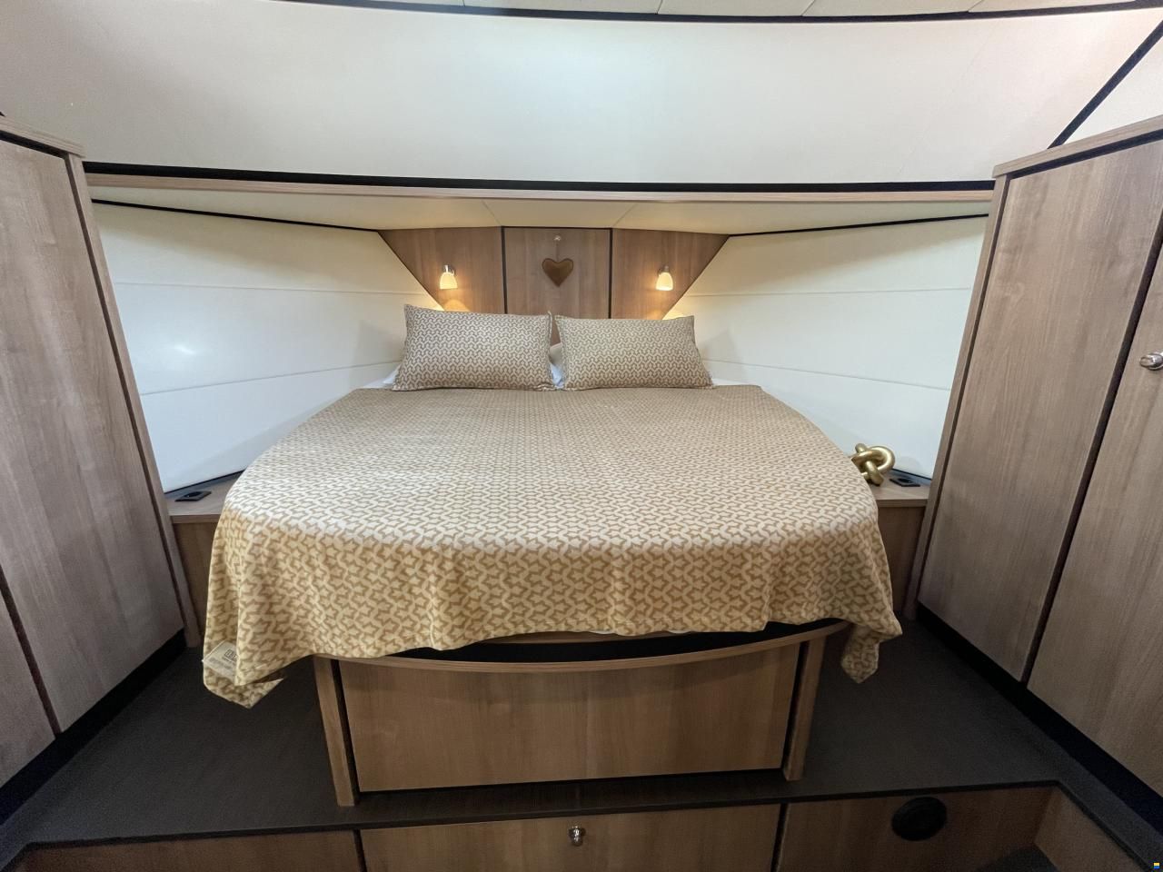 Linssen Grand Sturdy 40.0 AC INTERO