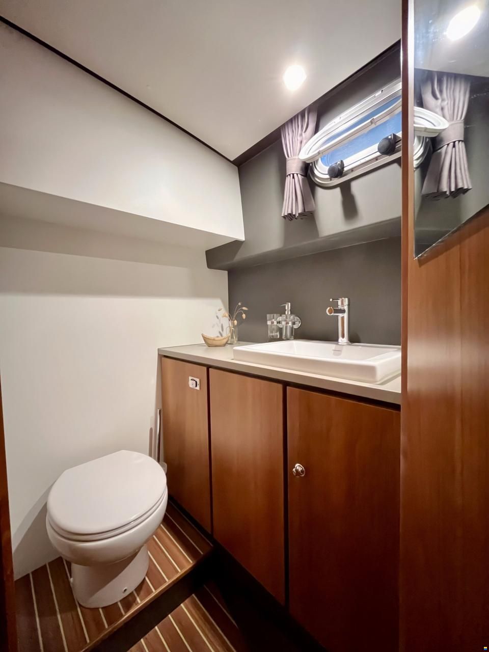 Linssen Grand Sturdy 30.9 AC Brilliant Edition