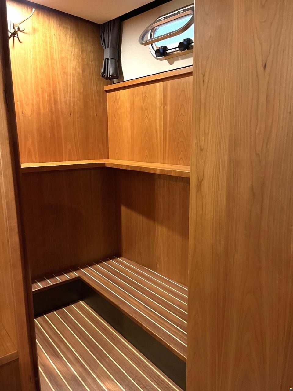 Linssen Grand Sturdy 30.9 AC Brilliant Edition