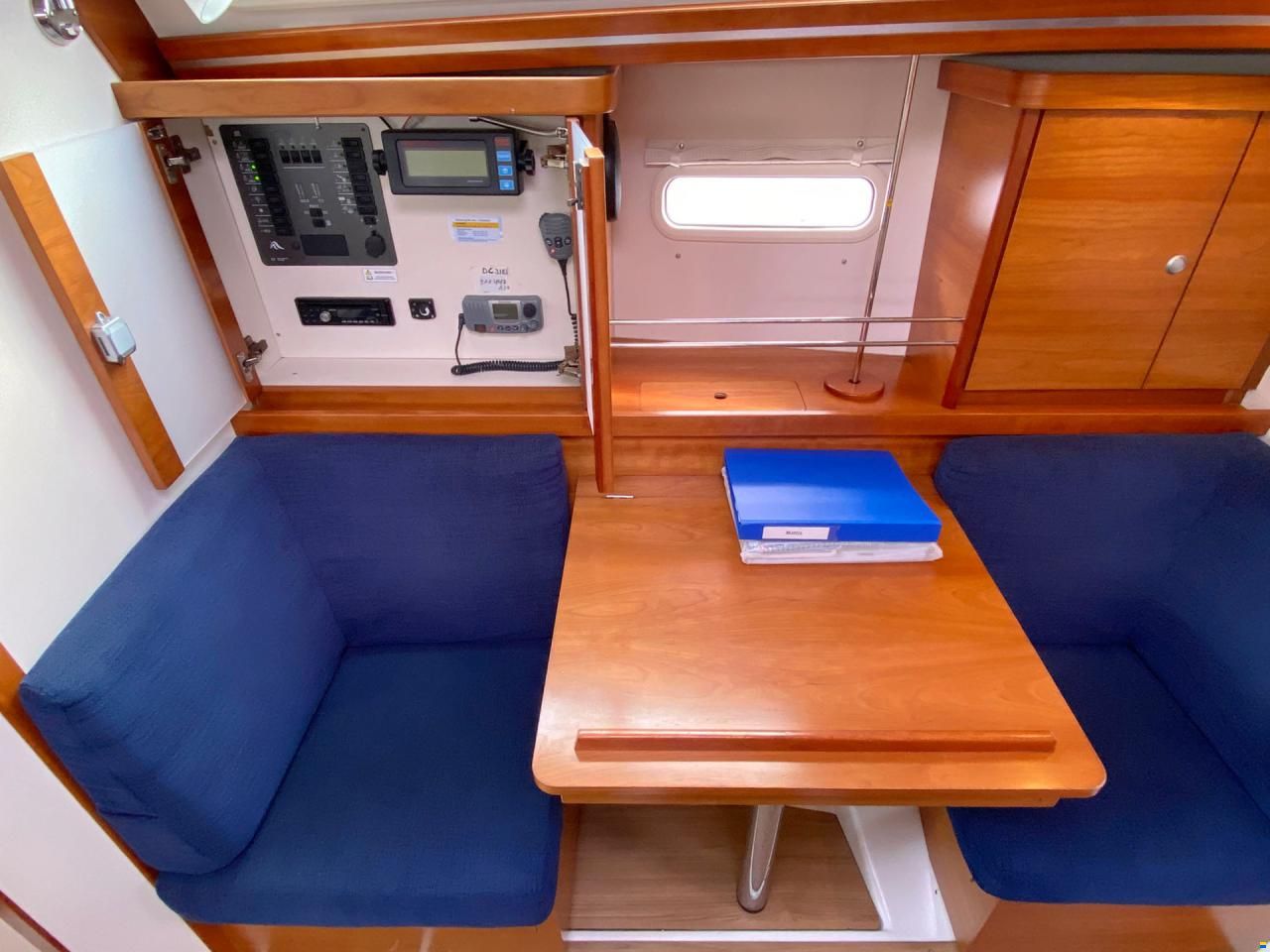 Hanse 370
