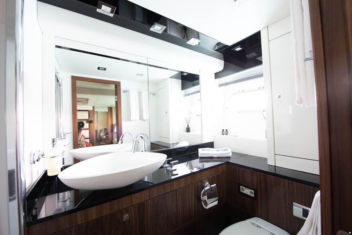 Sunseeker Predator 64
