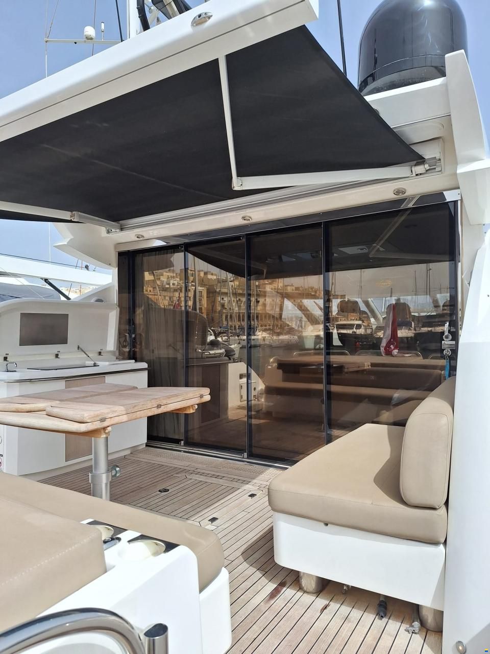 Sunseeker Predator 64