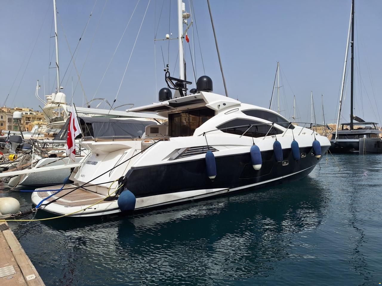 Sunseeker Predator 64