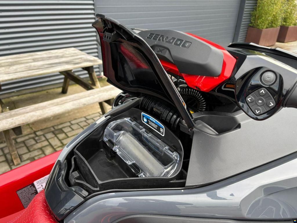 Sea Doo RXT-X RS 325