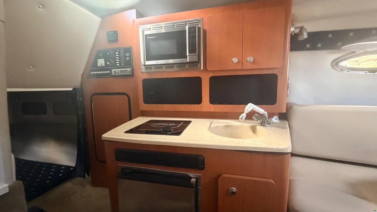 Crownline 270CR