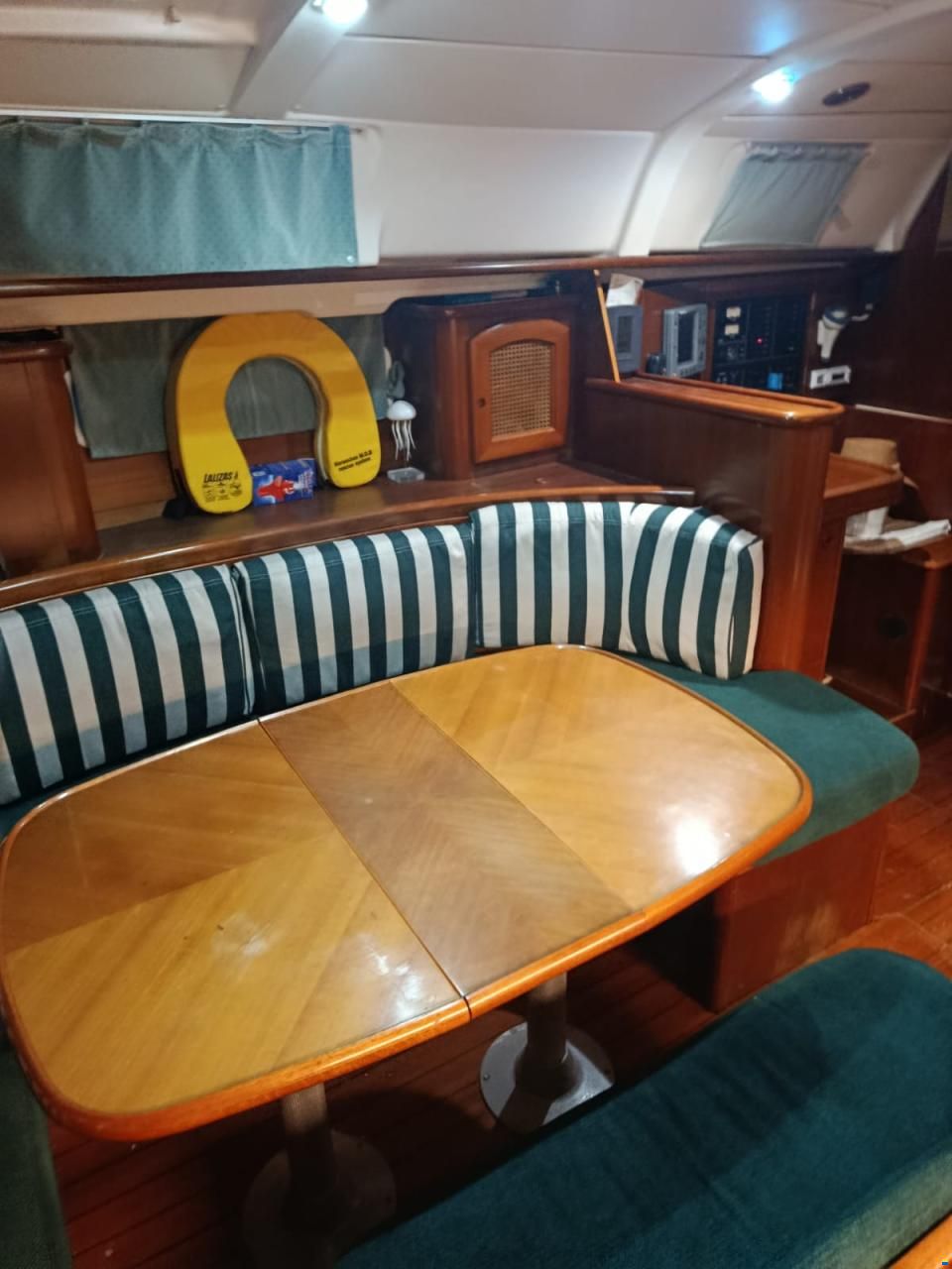 Beneteau Oceanis Clipper 411