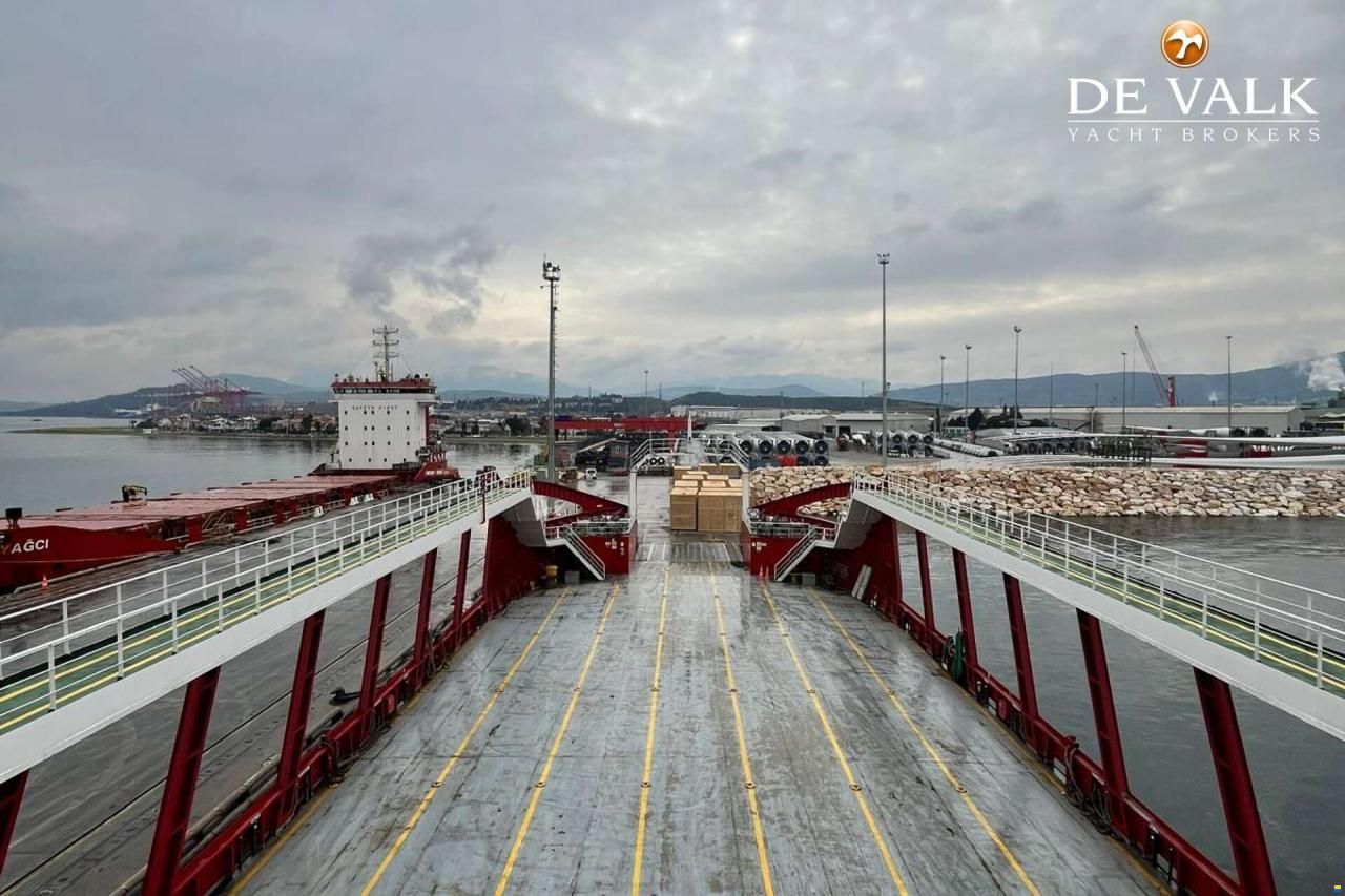 RO/RO PAX DOUBLE ENDED FERRY 90