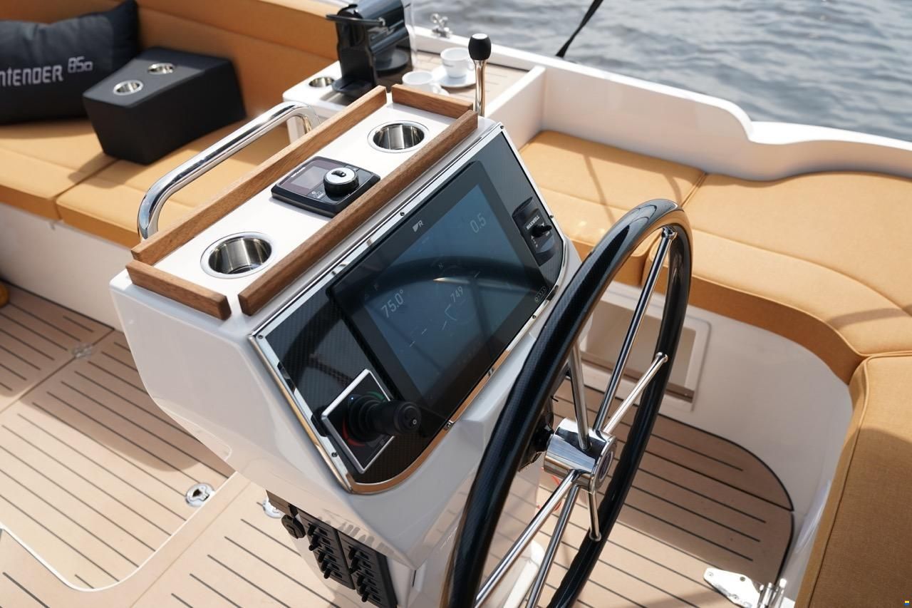 Interboat Intender 850