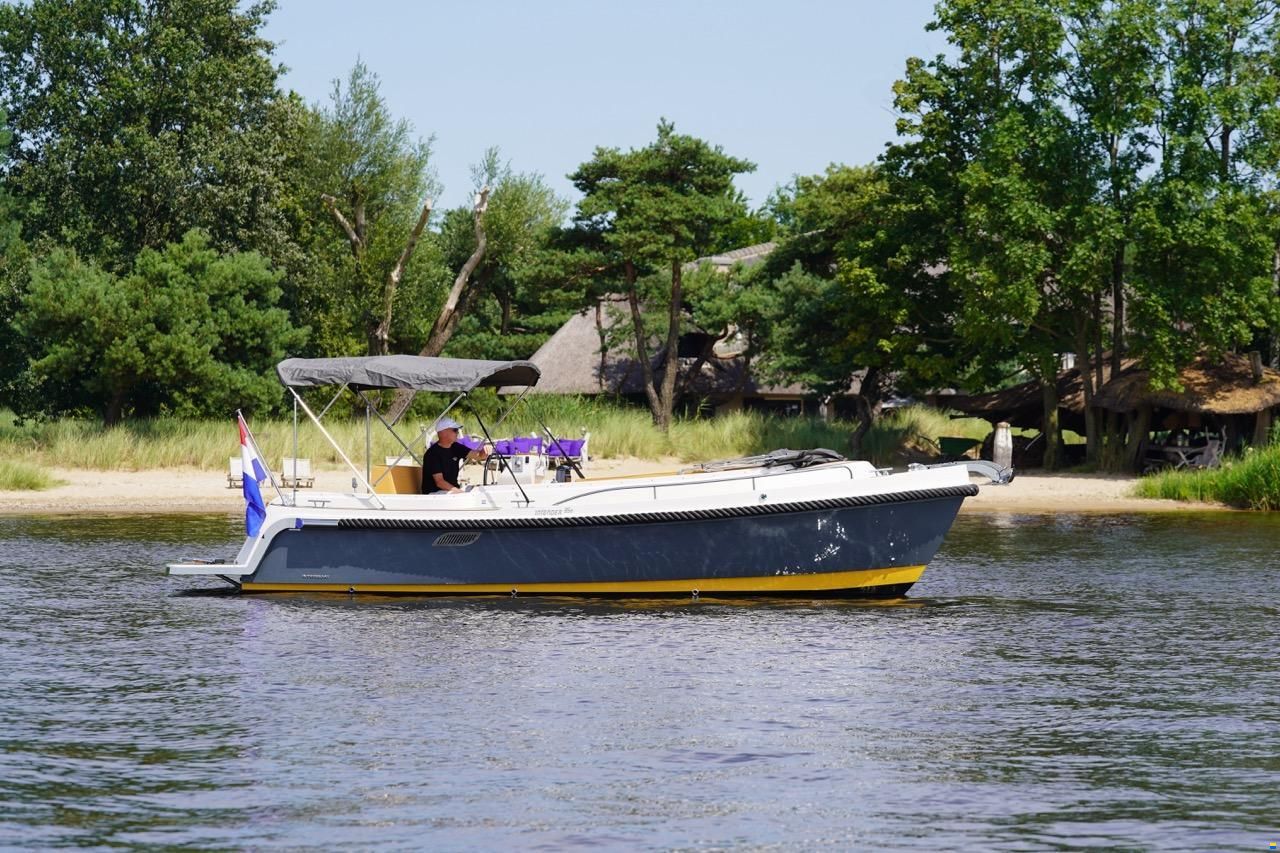 Interboat Intender 850
