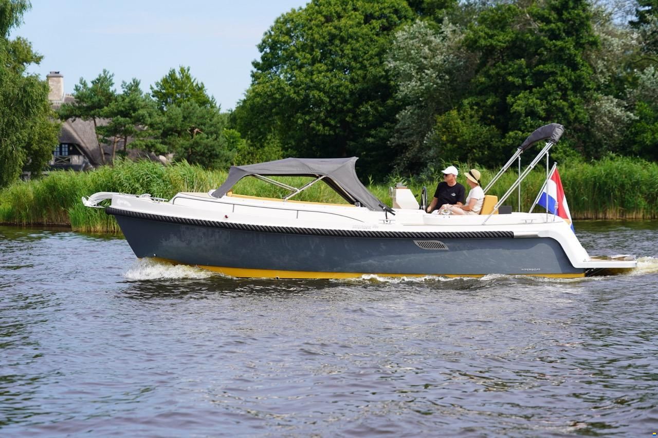 Interboat Intender 850