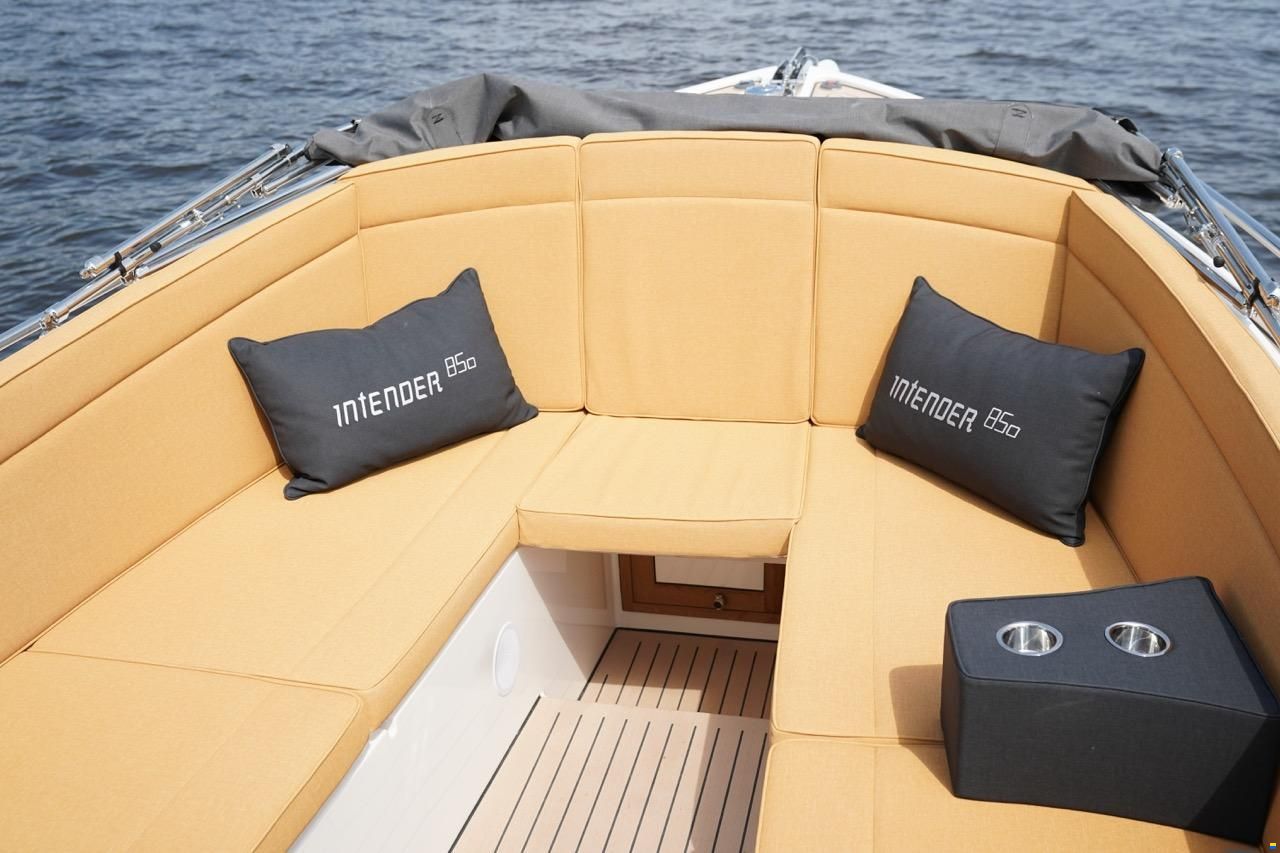 Interboat Intender 850