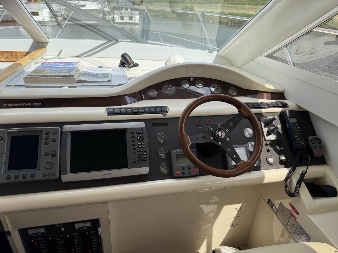 Fairline Phantom 38