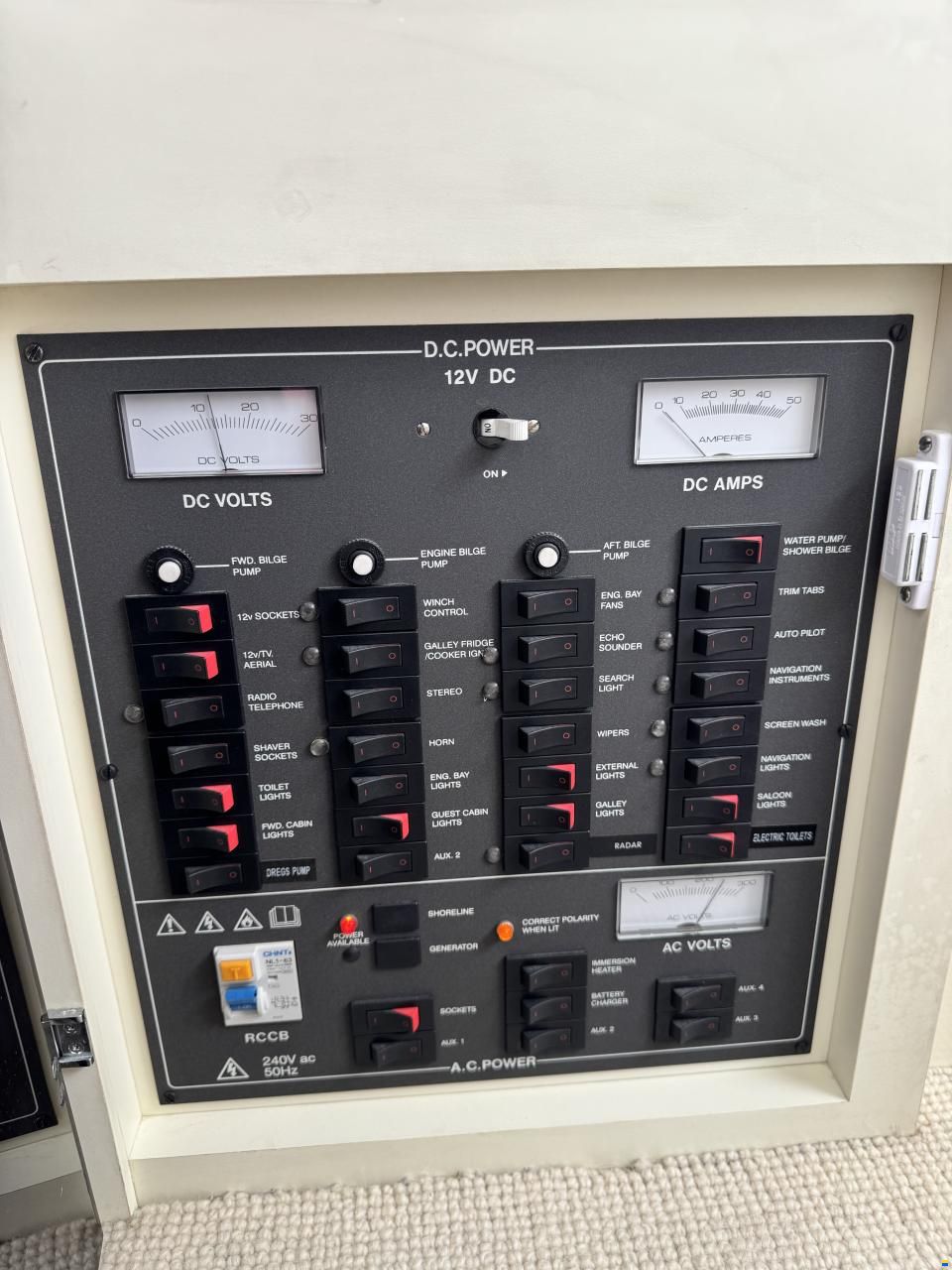 Fairline Phantom 38
