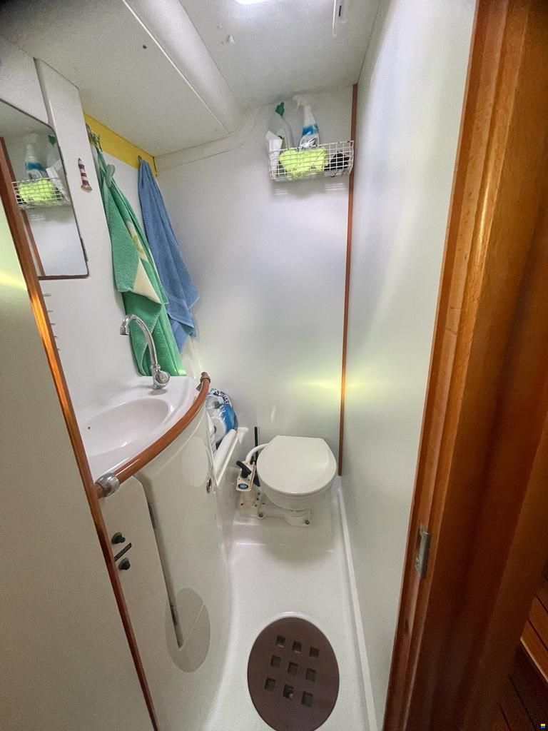 Lagoon 410