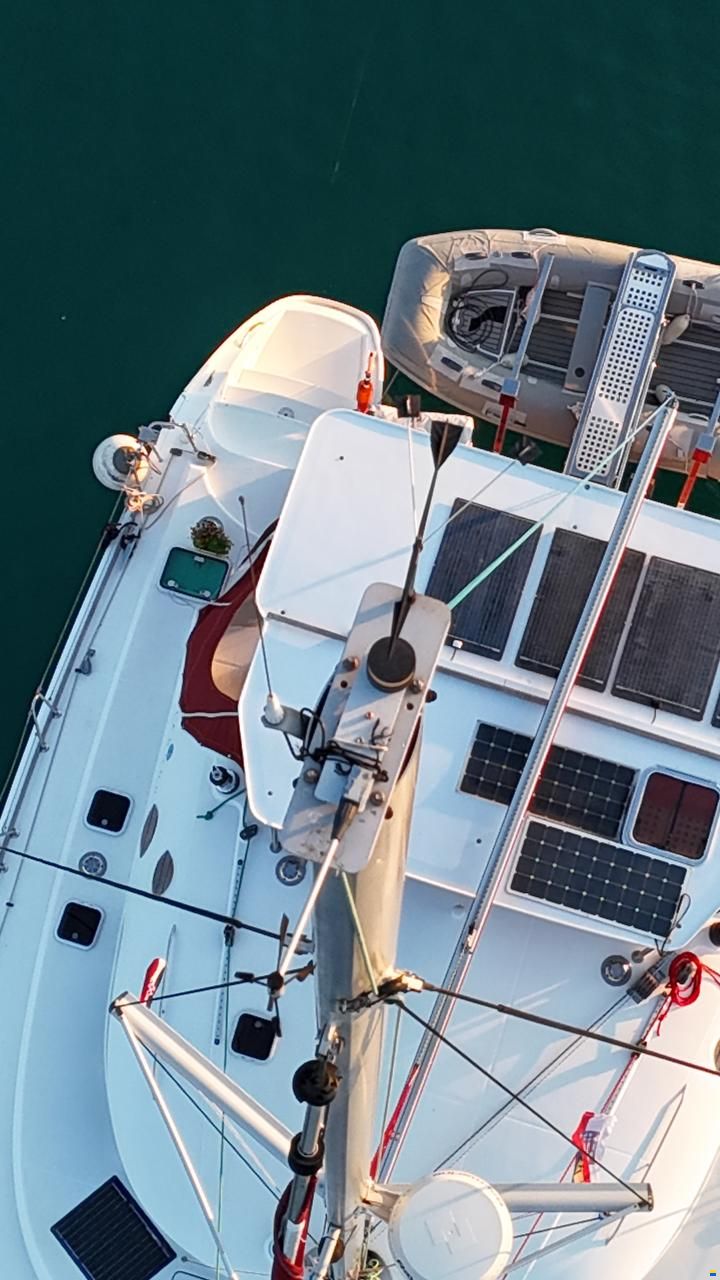Lagoon 410