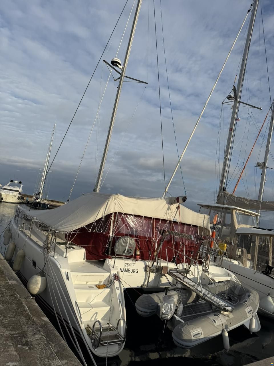 Lagoon 410