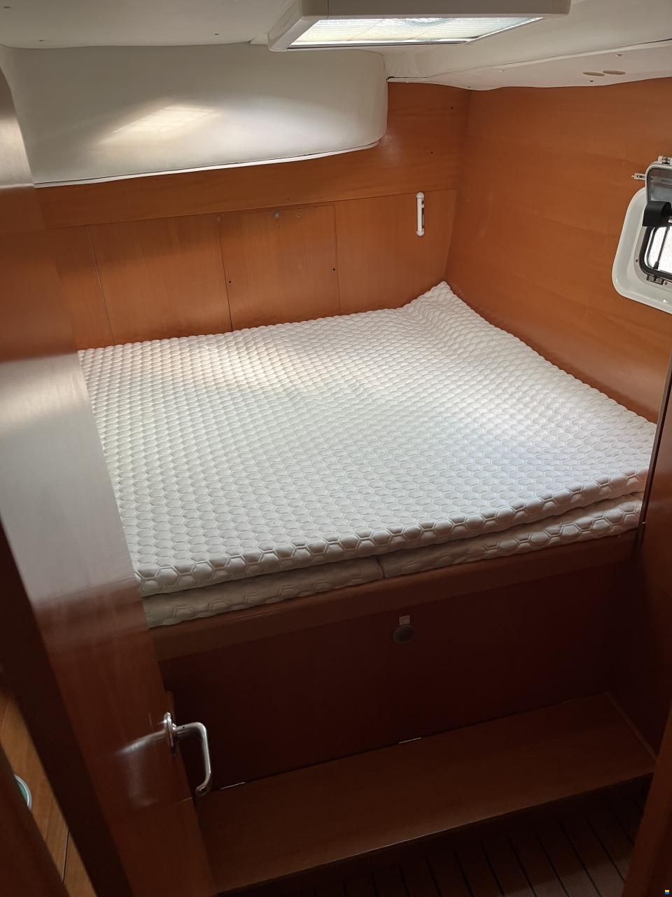 Lagoon 410