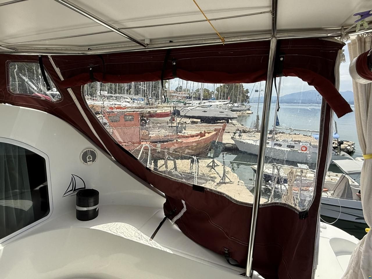 Lagoon 410