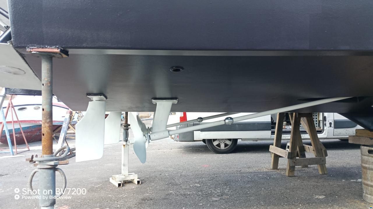 Carver 32 Convertible