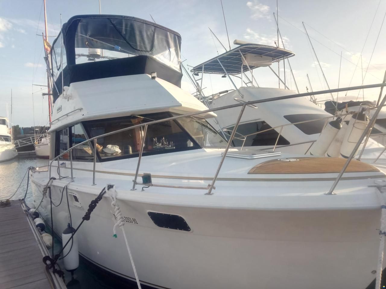 Carver 32 Convertible
