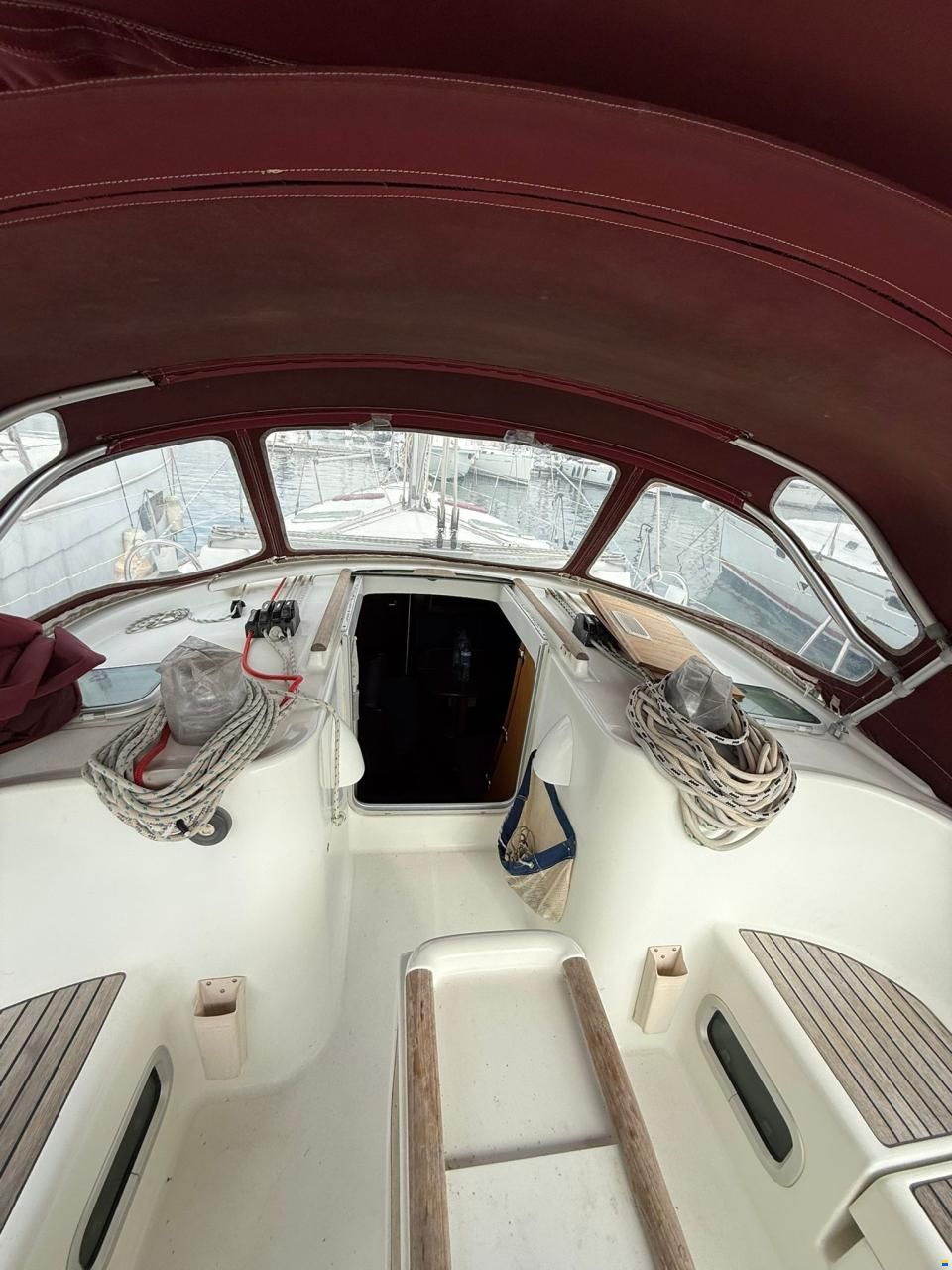 Beneteau Oceanis 41 in Valencia