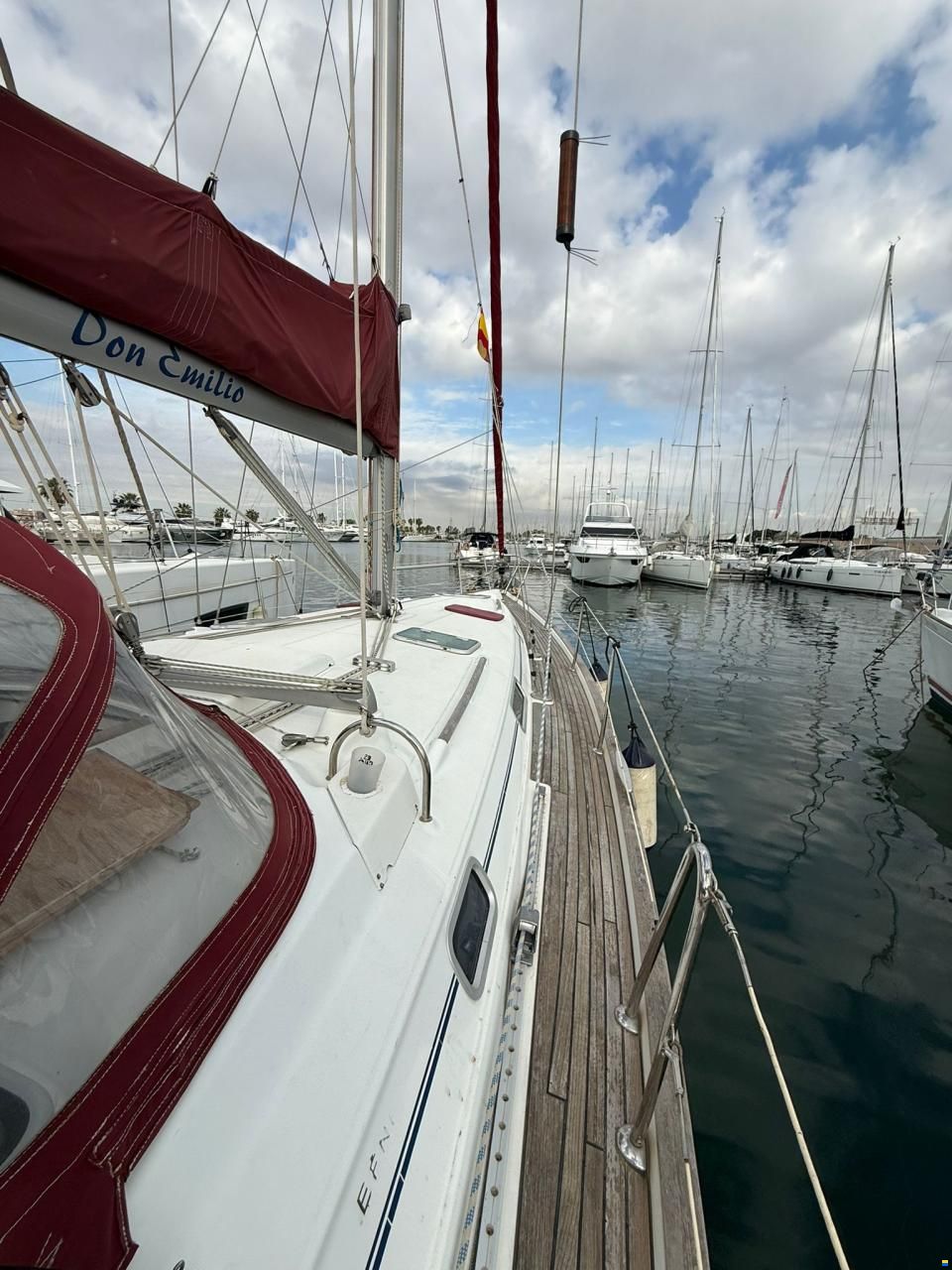 Beneteau Oceanis 41 in Valencia