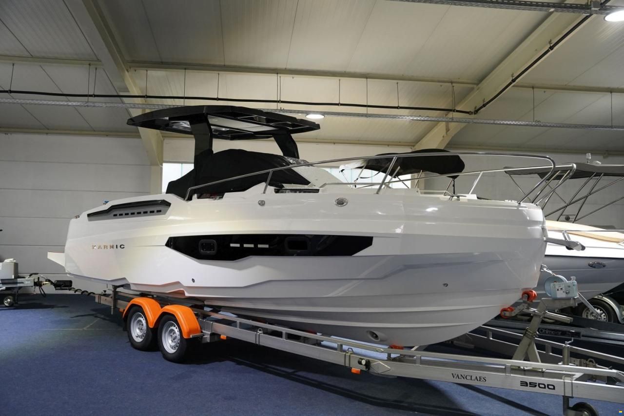 Karnic R 8 HT BOLD LINE